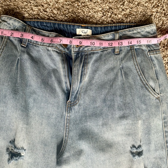 Easel “I Got A Feeling” Women’s Patchwork Bellbottom Faded Blue Jeans Size Large - Picture 4 of 9